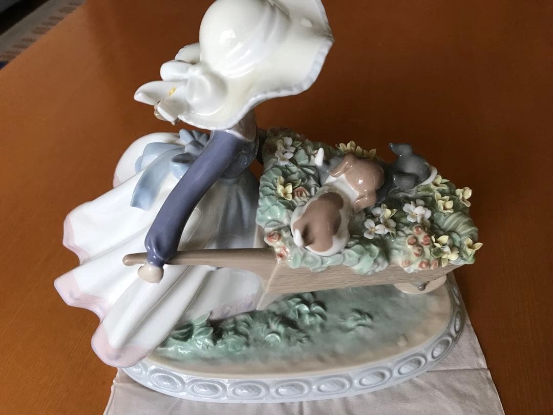 リヤドロ　人形　犬とお花　5460 訳あり