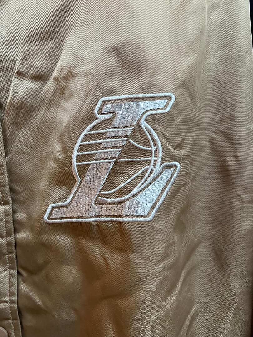 【美品/希少】LAKERS ボンバージャケット ゴールド/白 メンズ XS