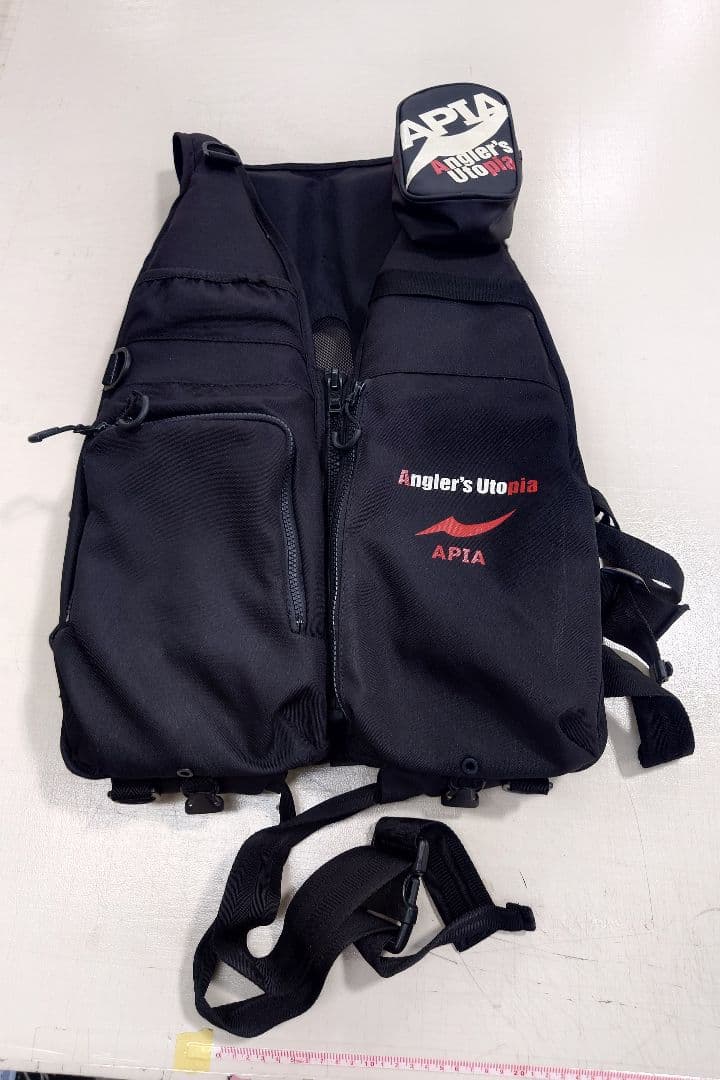 美品【アピア】アクティブパフォーマンスベスト