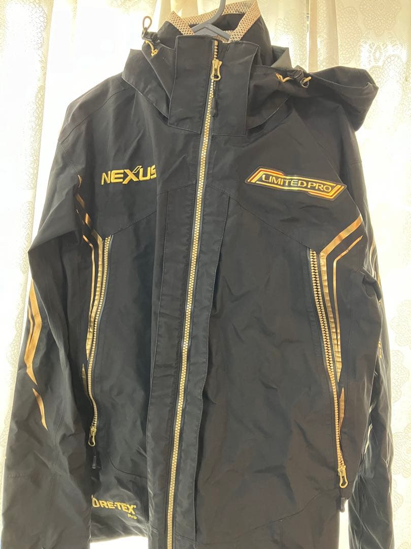 く*ま様 ほぼ未使用 LIMITED PRO GORE-TEX レインウェア 2