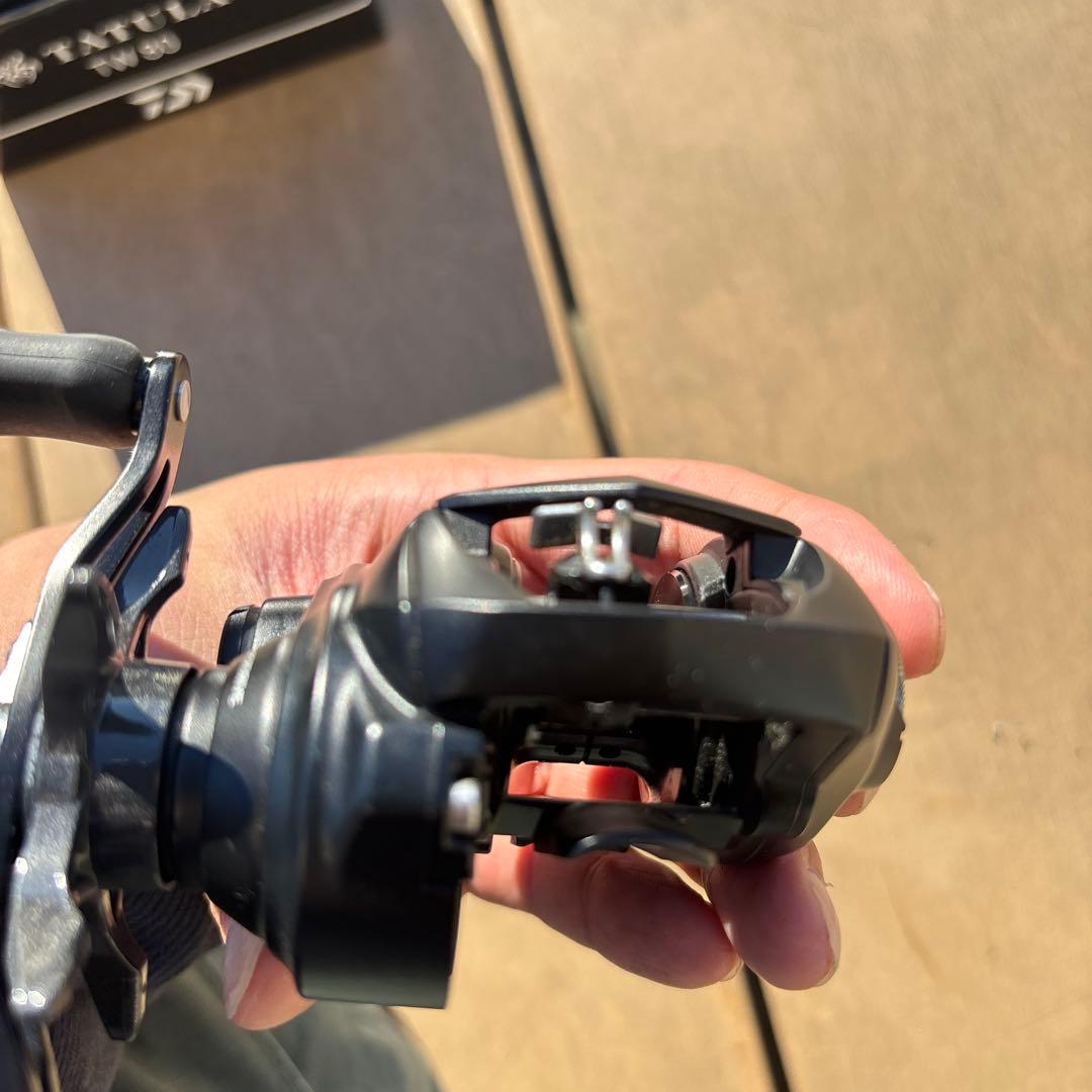 TATULA TW 80 ベイトリール