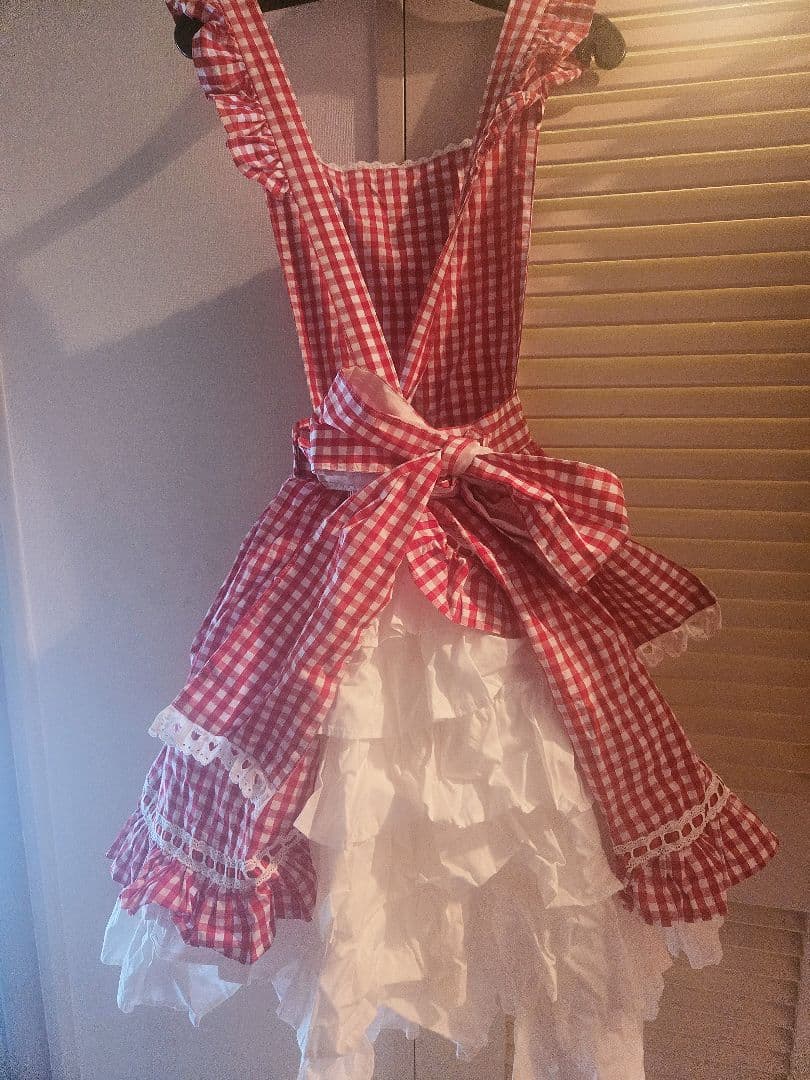 エプロンドレス　Angelic pretty ロリータ　後ろバッスル　赤ギンガム