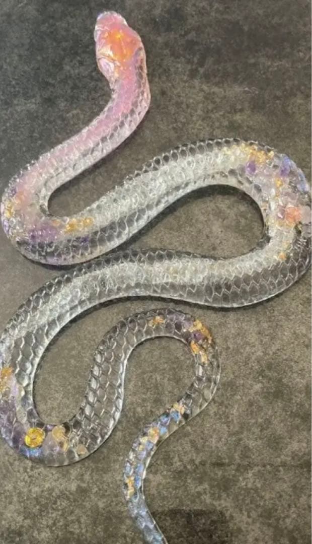 オーダー用 白蛇 金運 開運 一本脱ぎ 抜け殻 オルゴナイト