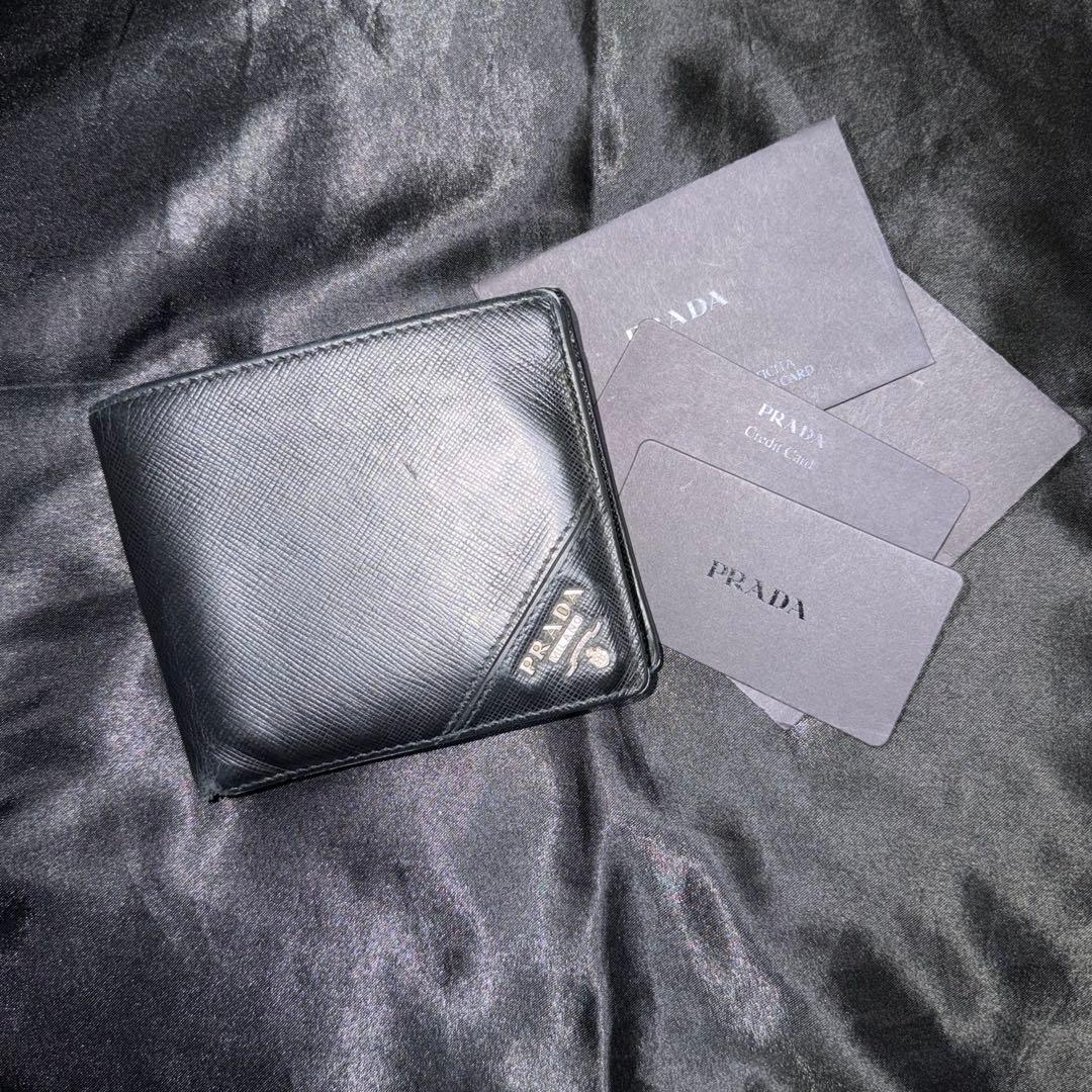 定価10万　PRADA 二つ折り財布 サフィアーノレザー 黒 メンズ