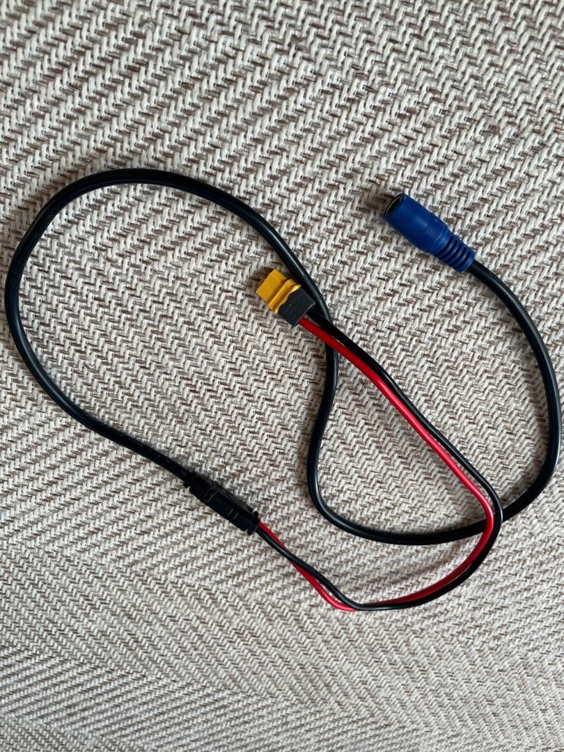 Jackeryソーラーパネル100 (JS-100F)＋エコフロー変換ケーブル