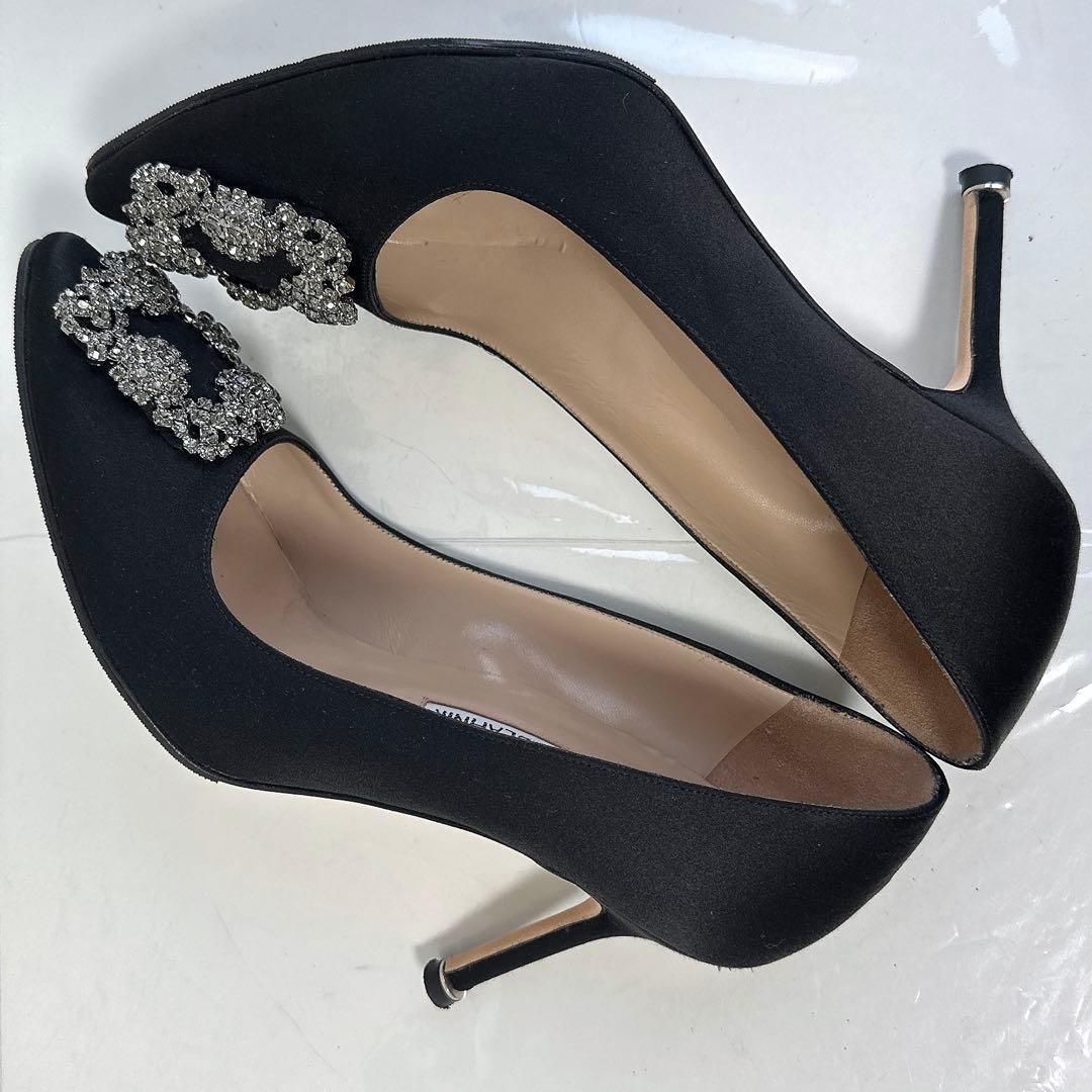 マノロブラニク　ハンギシ　ビジューバックル　ハイヒール　パンプス　黒36.5