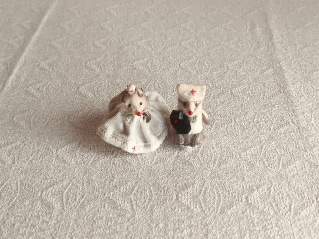 * vintage figure ✙ * 赤十字の ネズミさん SET