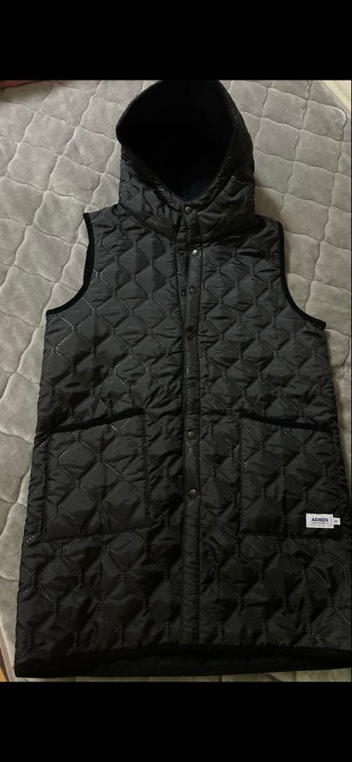 ARMEN キルティングロングベスト