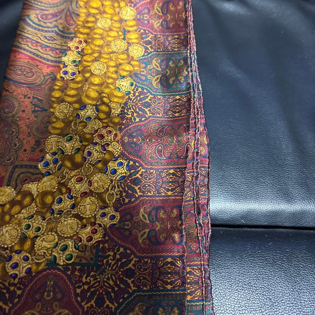 ★極美品CHANEL ペイズリー柄 シルクスカーフ　大判