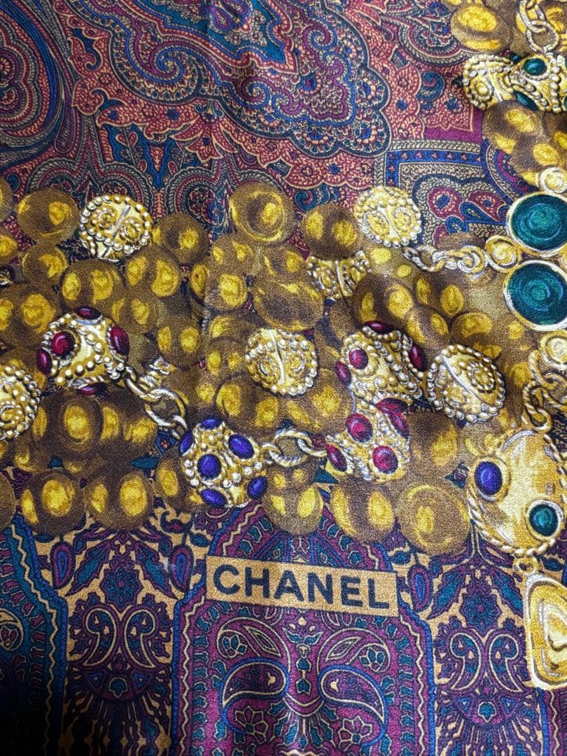 ★極美品CHANEL ペイズリー柄 シルクスカーフ　大判