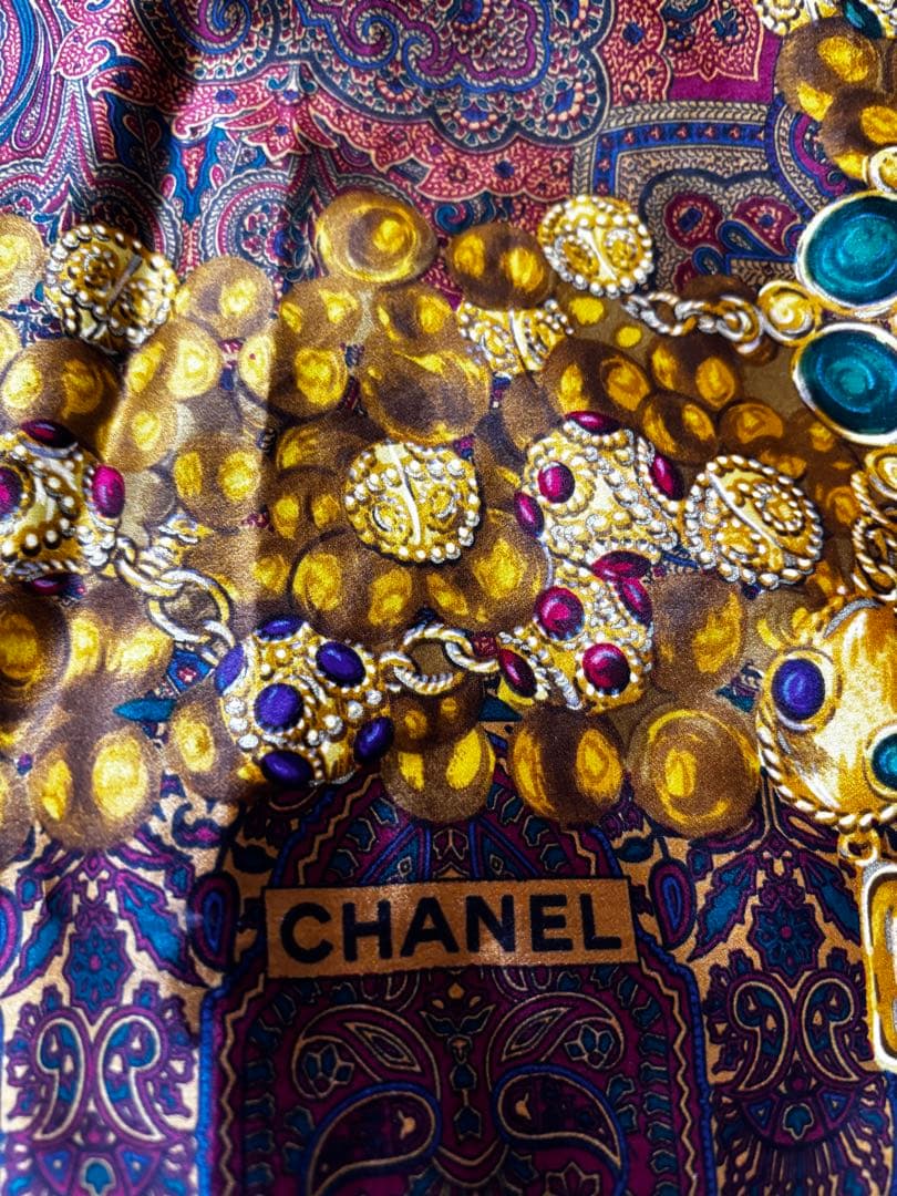 ★極美品CHANEL ペイズリー柄 シルクスカーフ　大判