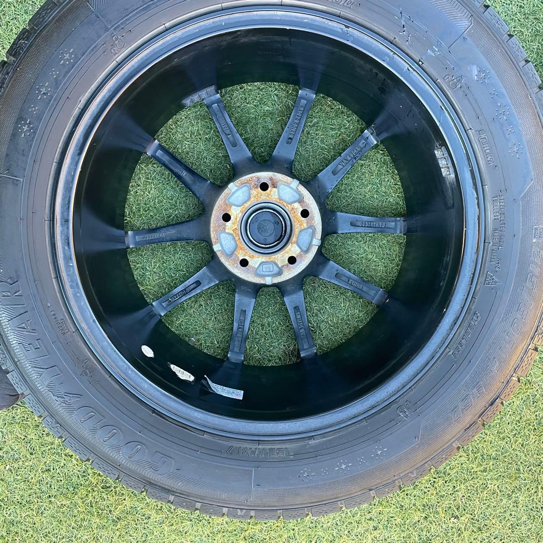 ④215/60R17 スタッドレスタイホイールセット グッドイヤー (4/4)