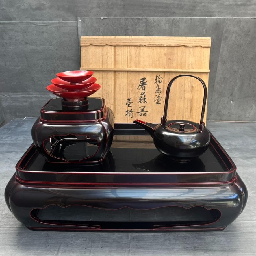 美品✨ 輪島塗 漆塗り 屠蘇器 お屠蘇セット（お銚子、三つ組盃、屠蘇台）