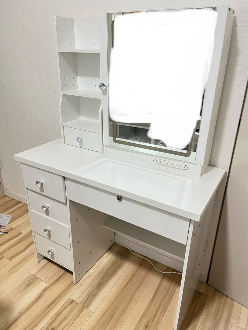 【値下げ！！】ホワイトLEDライト付きドレッサー(引き取り限定)