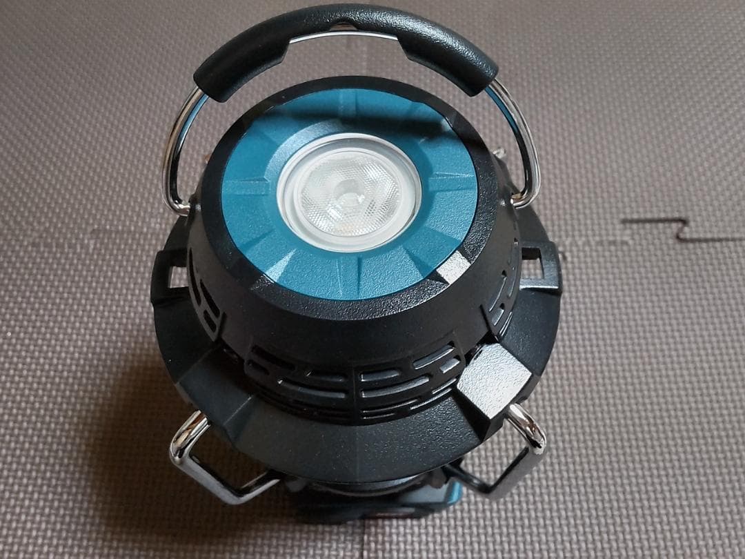 マキタ 40Vmax充電式ランタン付ラジオ MR008GZ ブルー 未使用