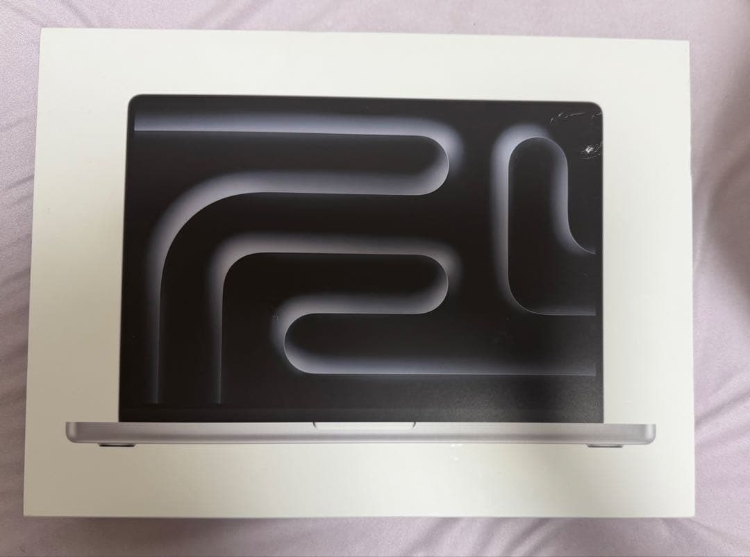 14インチ MacBook Pro M5チップ 24GBメモリ 1TBストレージ