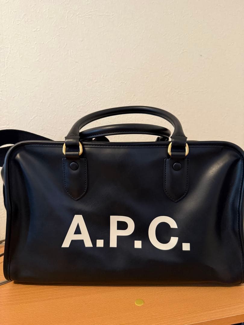 APC ボストンバッグ　2018AW ボーリングバッグ 最終値下　未使用に近い