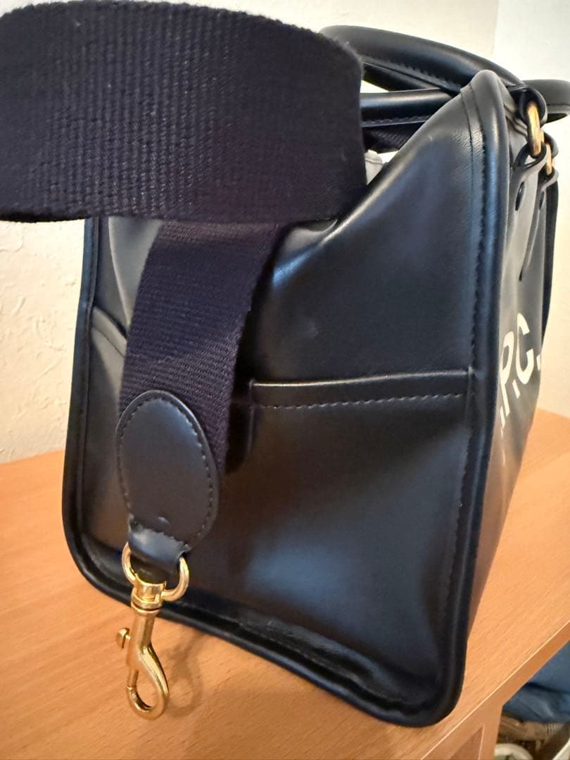 APC ボストンバッグ　2018AW ボーリングバッグ 最終値下　未使用に近い