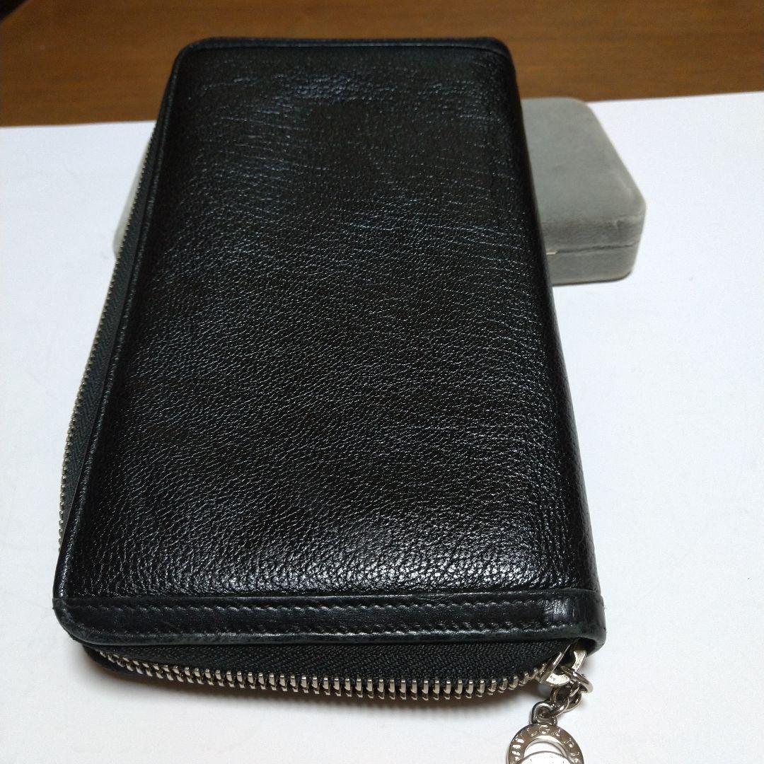 ブルガリ長財布大きめです