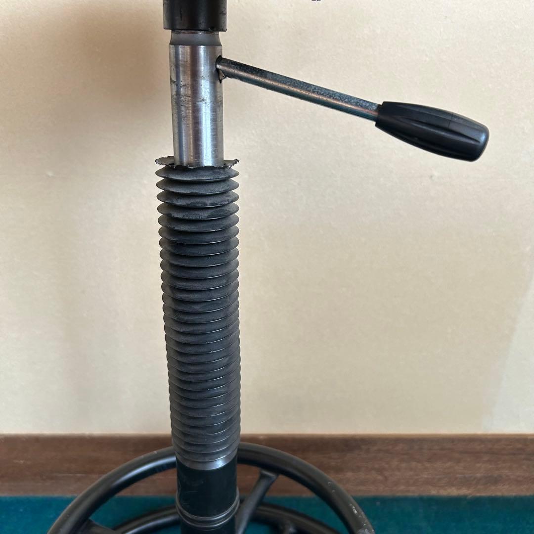 【回転・高さ調整】ガス圧チェア