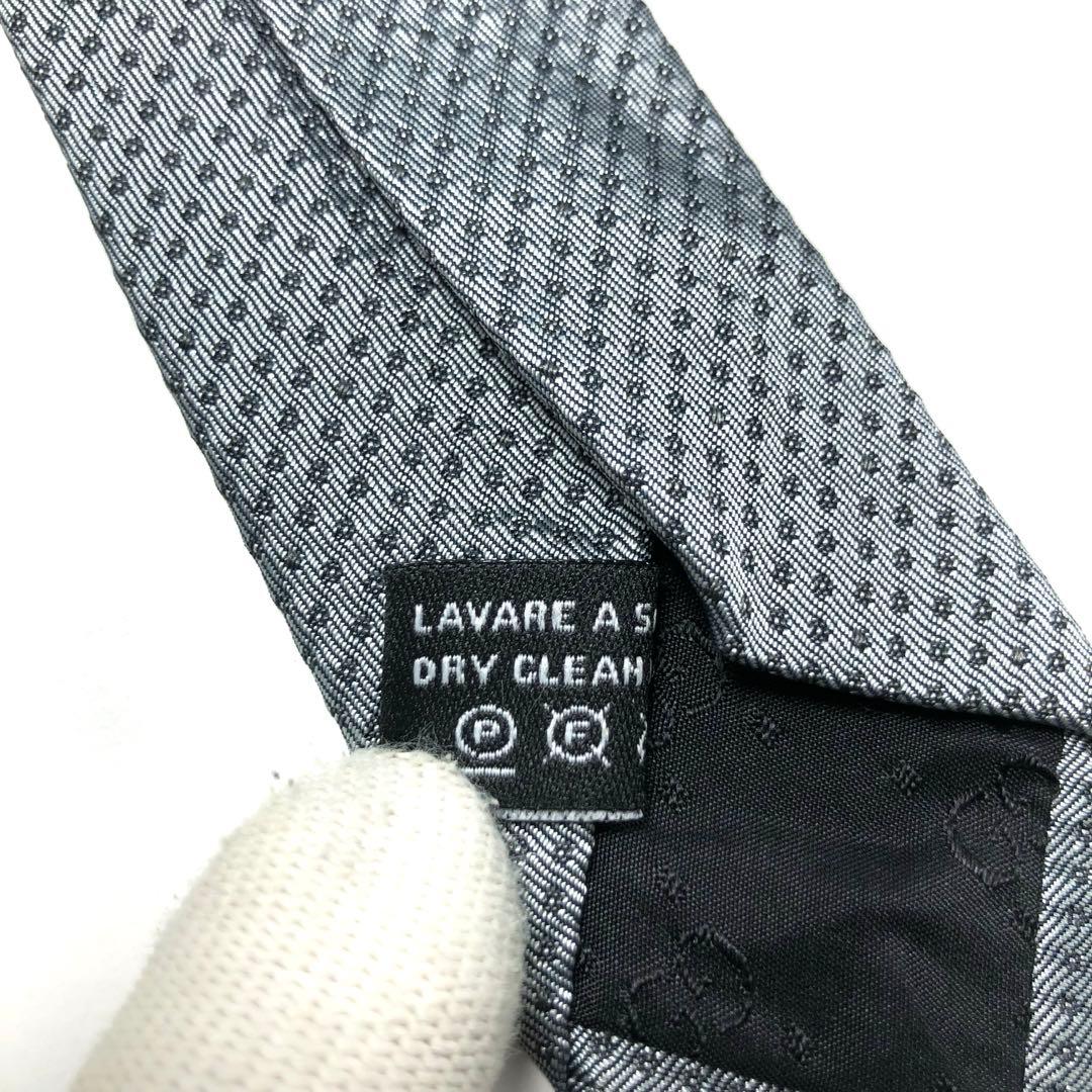 【極美品】GUCCI ネクタイ 綺麗め ほぼ無地 シルバー 高級品 希少 レア