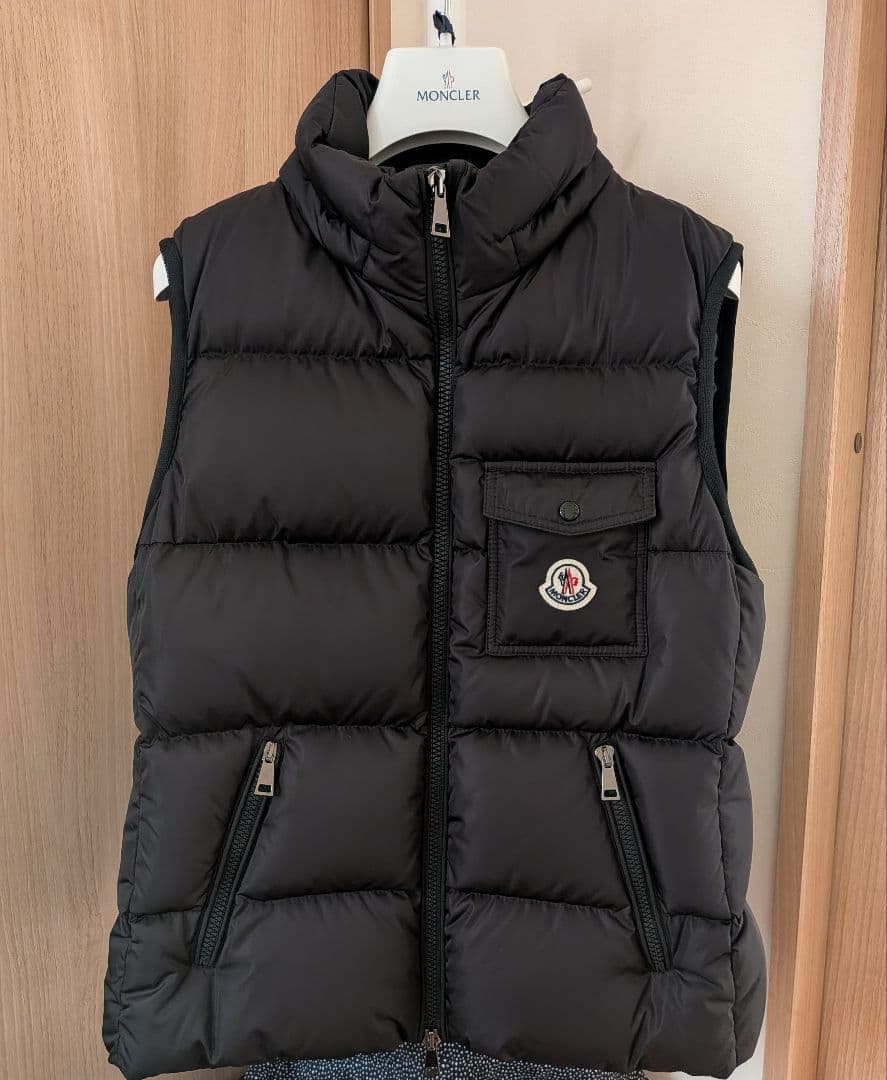 【美品】モンクレールレディースダウンベスト TG2（Mサイズ）MONCLER