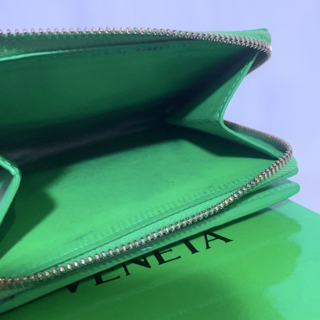 り*な様 BOTTEGA VENETA 二つ折り財布 グリーン
