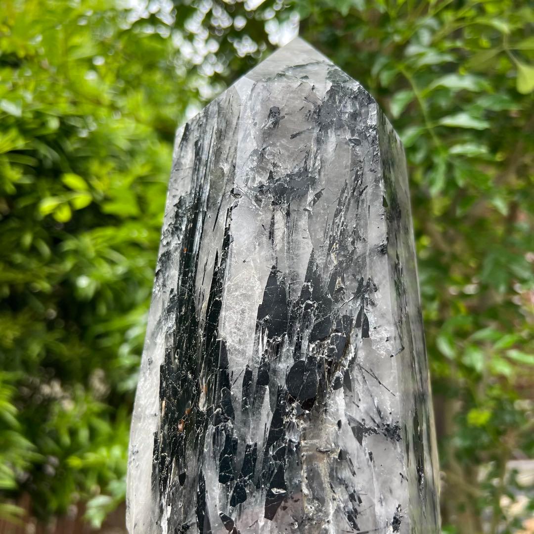 ✳️びっしり密集したブラックのルチル✨虹入り ルチルクォーツ トルマリン 六角柱