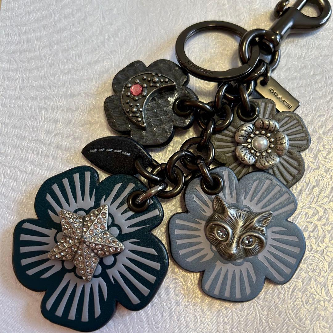 美品⭐︎Coach 1941ティーローズキーホルダー 猫 チャーム コーチ　希少