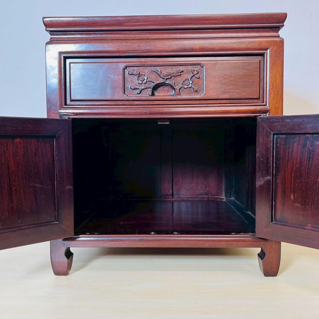 サイドボード 木製 木彫り 彫刻 キャビネット 花台 ナイトテーブル 収納棚