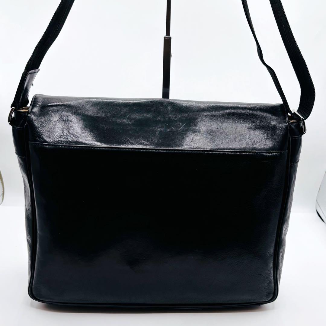 【美品】ココマイスター メッセンジャーバッグ ショルダーバッグ レザー A4 黒