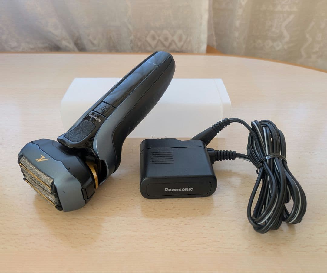 【美品】パナソニック 5枚刃 5Dヘッド ラムダッシュ ES-CLV5T