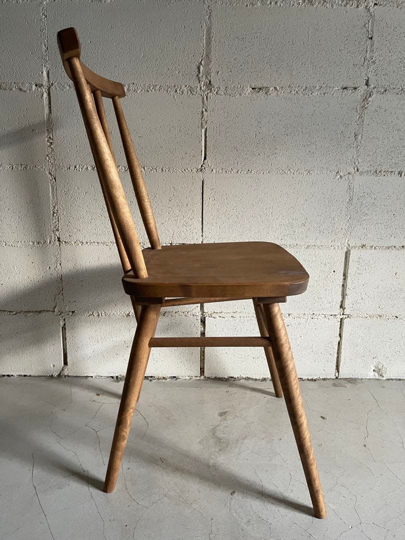 関家具　アネモネ　ダイニングチェア　バーチ無垢材　北欧テイスト　コンパクトサイズ