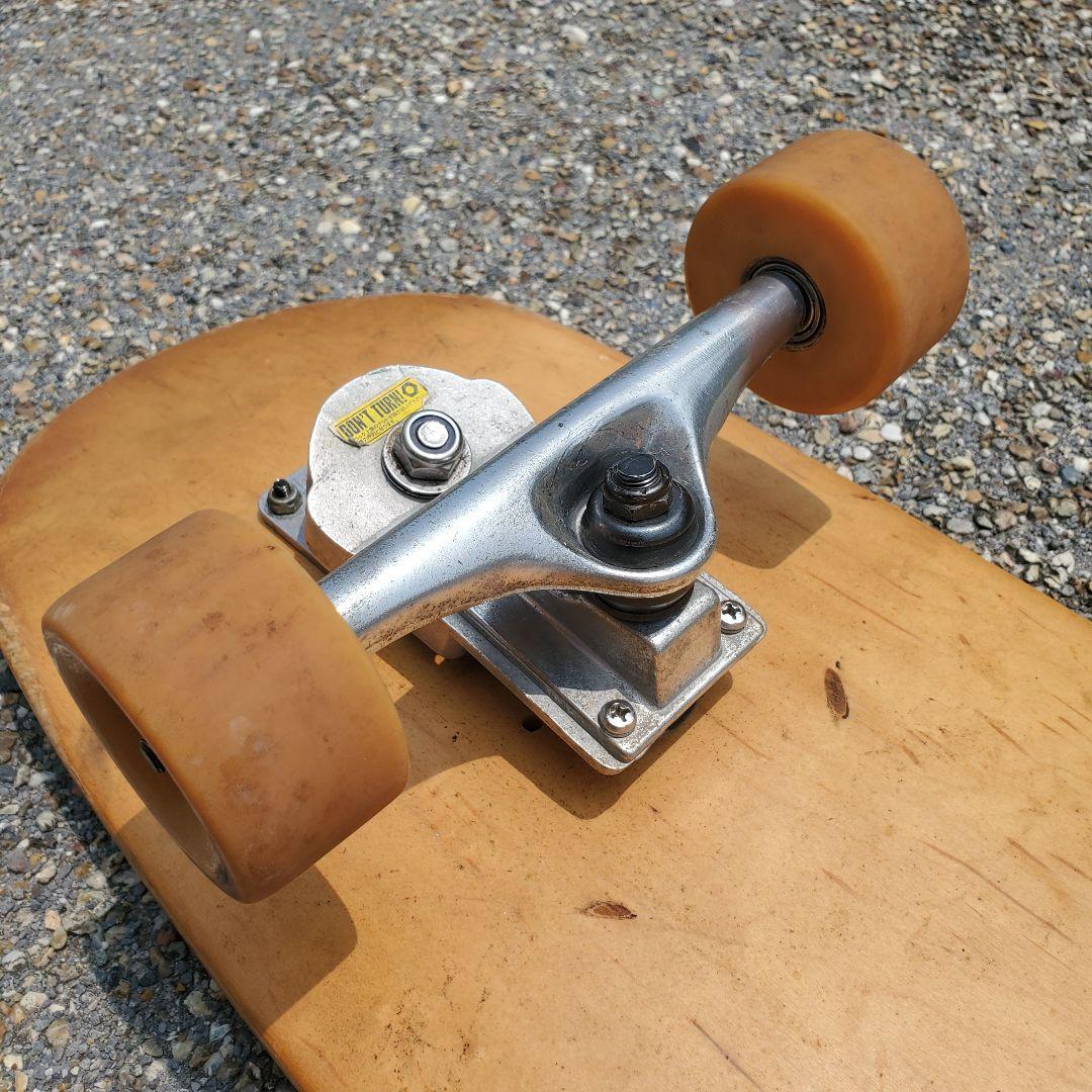 DEUX NEE 中古 Carverタイプトラック搭載 サーフスケートボード