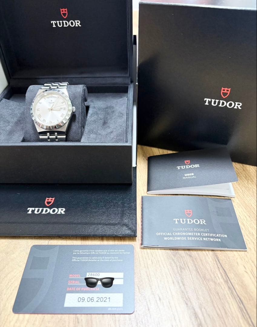 TUDOR ロイヤル　チューダー
