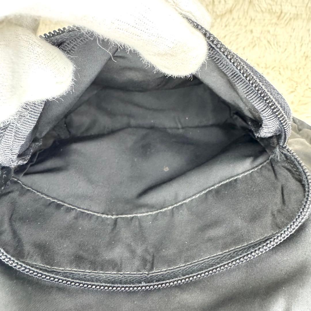 プラダ ショルダーバッグ y2k 00s archive三角ロゴ ナイロン 黒