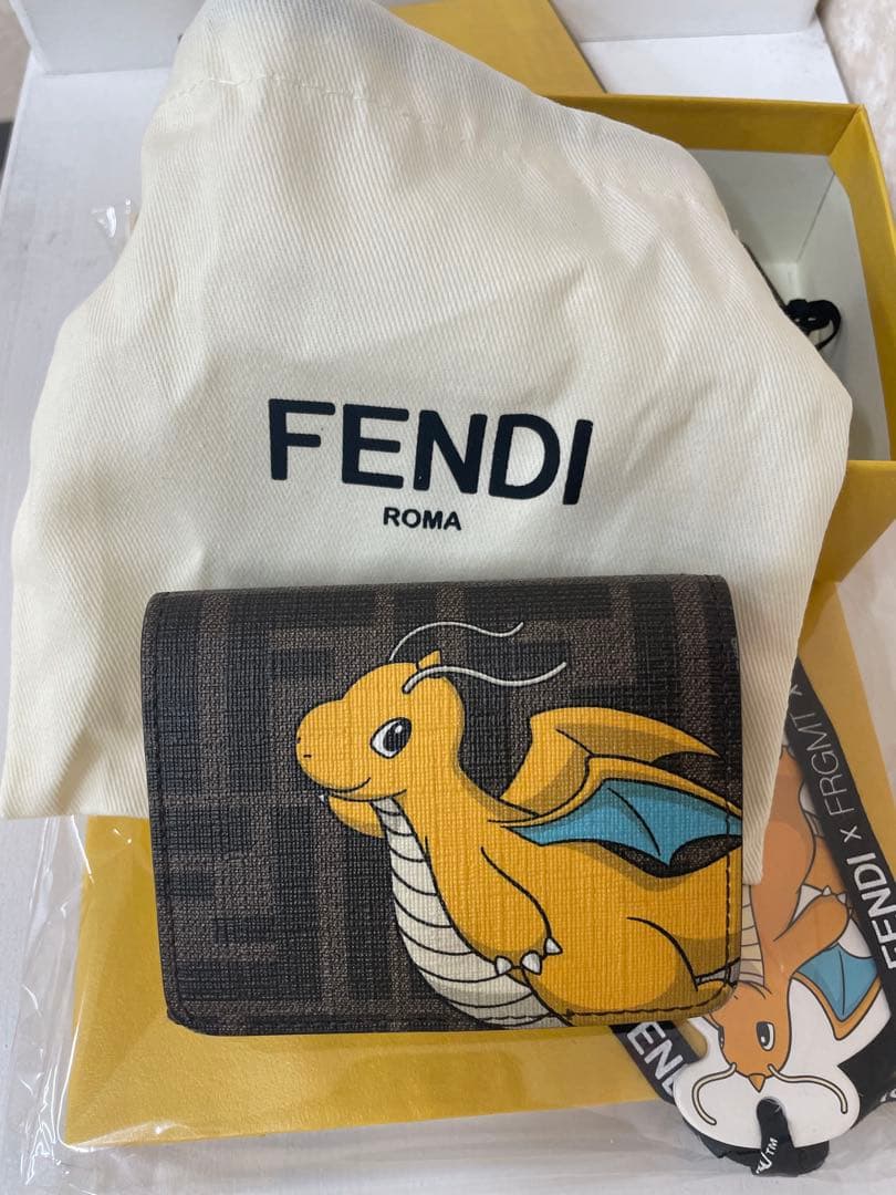 Fendi × Pokémon × fragment カイリュー財布