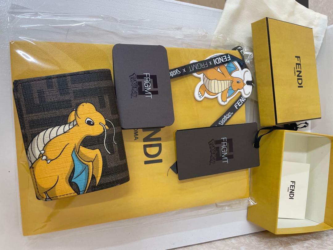 Fendi × Pokémon × fragment カイリュー財布