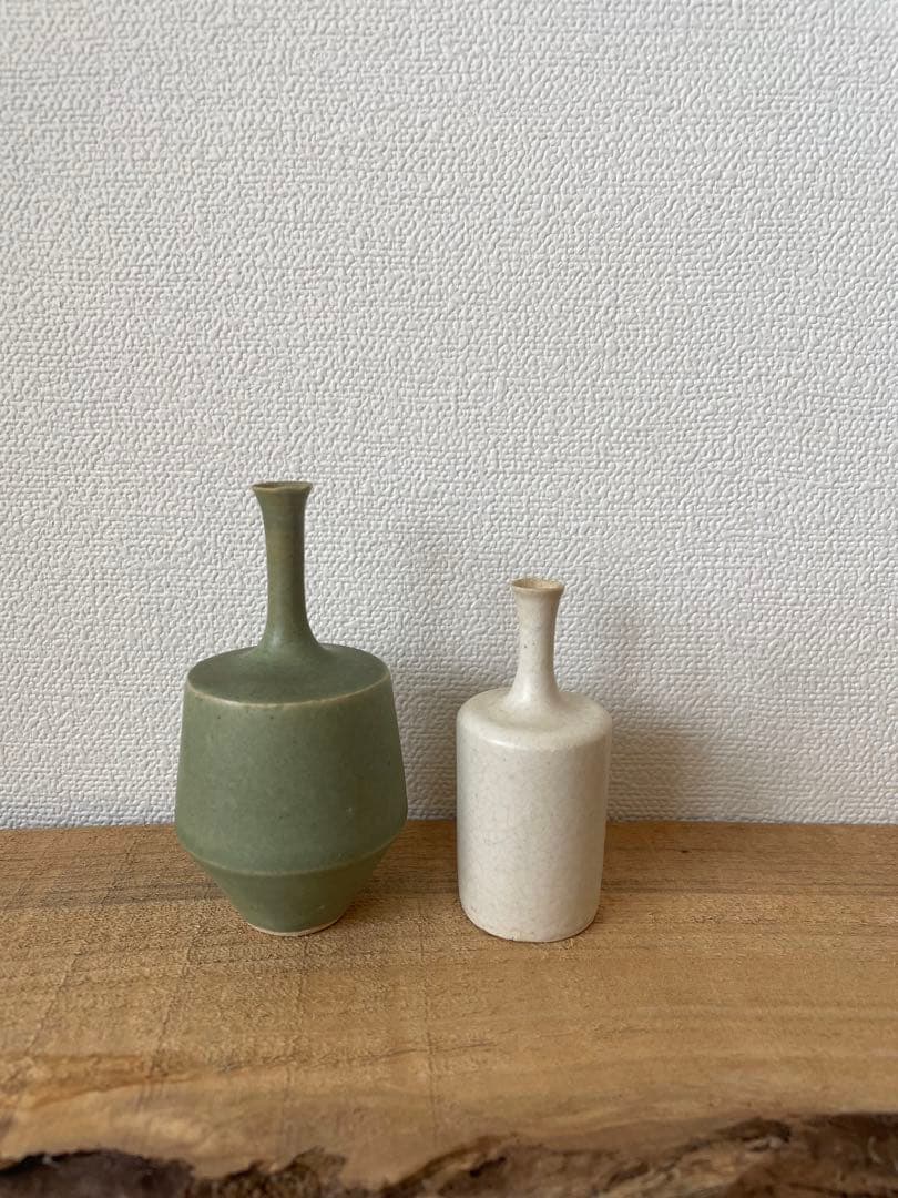 和田麻美子さん　フラワーベース2点