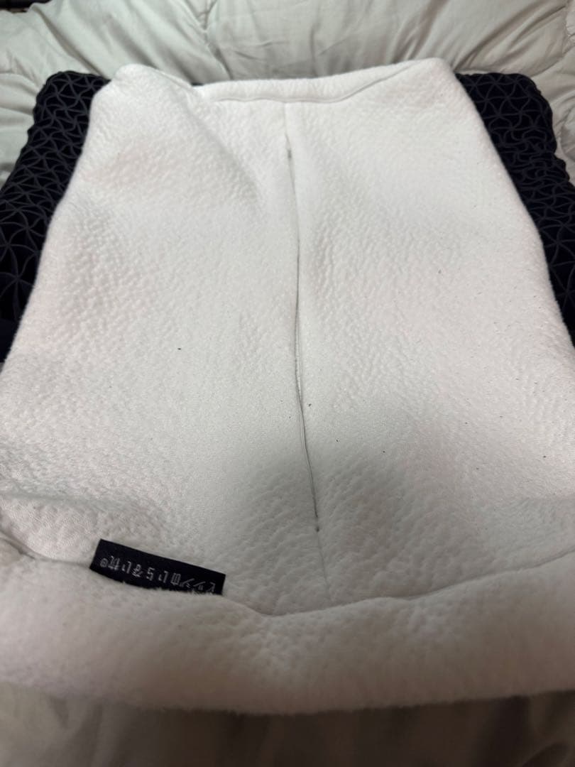 ひつじのいらない枕　極柔ブラックレーベル　最上級モデル カバー付