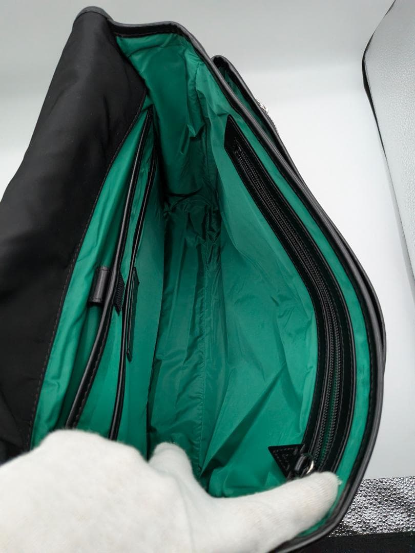 美品✨ ヴェルサーチ ショルダーバッグ ナイロン ブラック 0O2