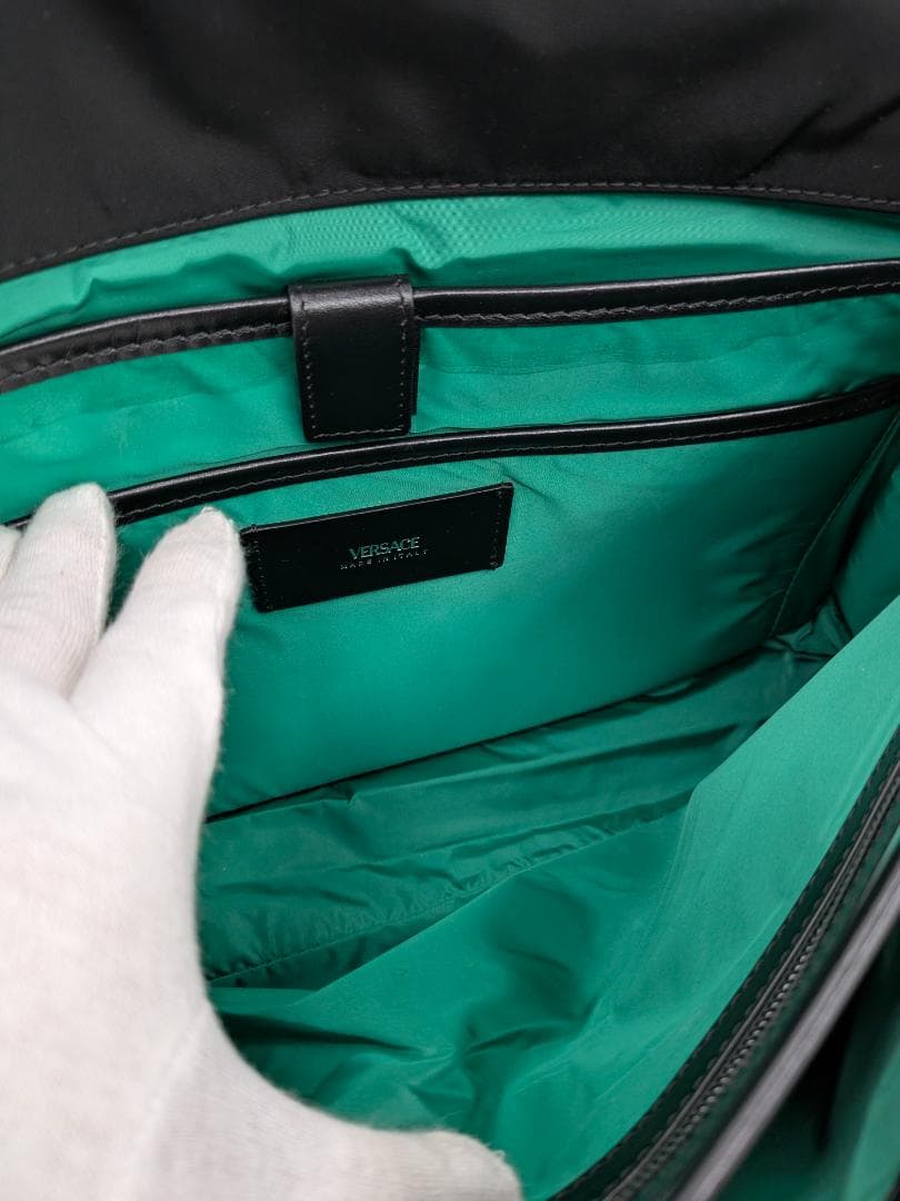 美品✨ ヴェルサーチ ショルダーバッグ ナイロン ブラック 0O2