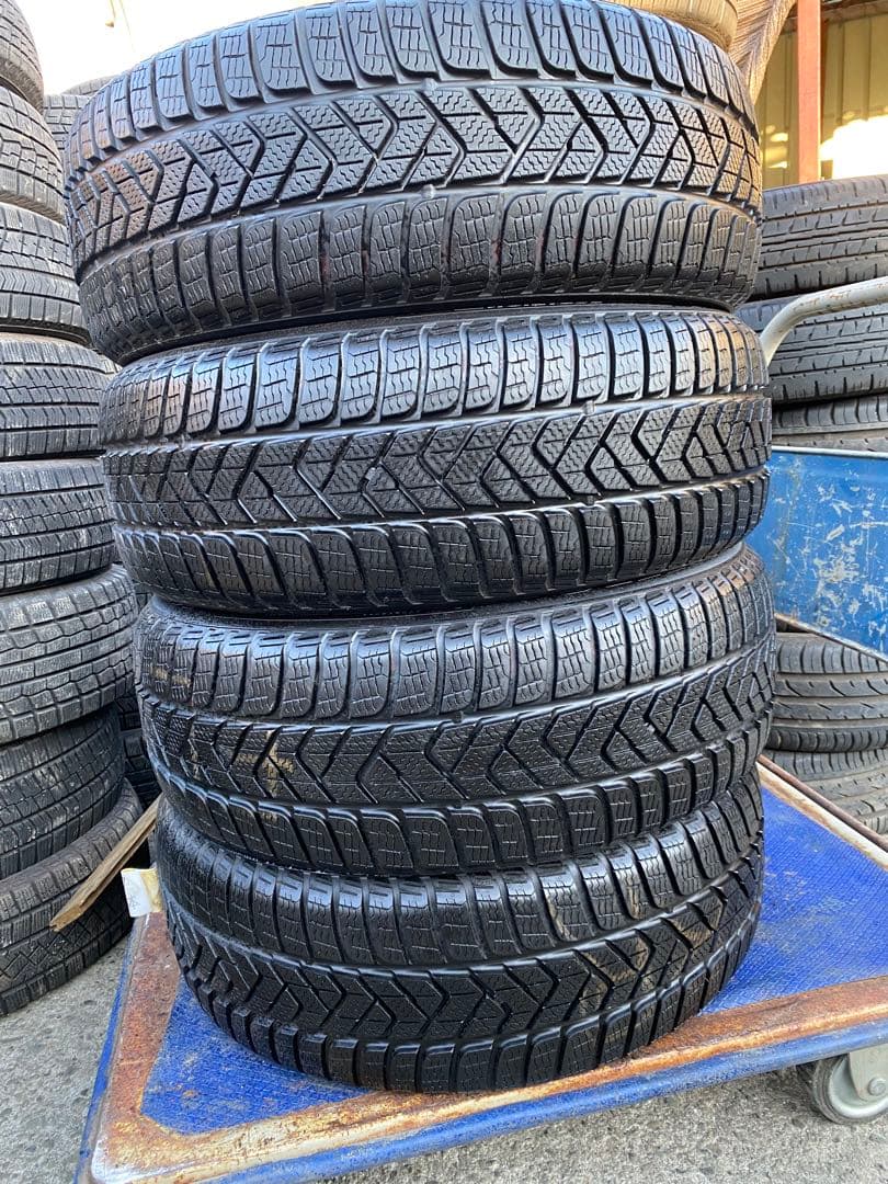 PIRELLI SOTTOZERO3 205/55/17 4本セット送料込み