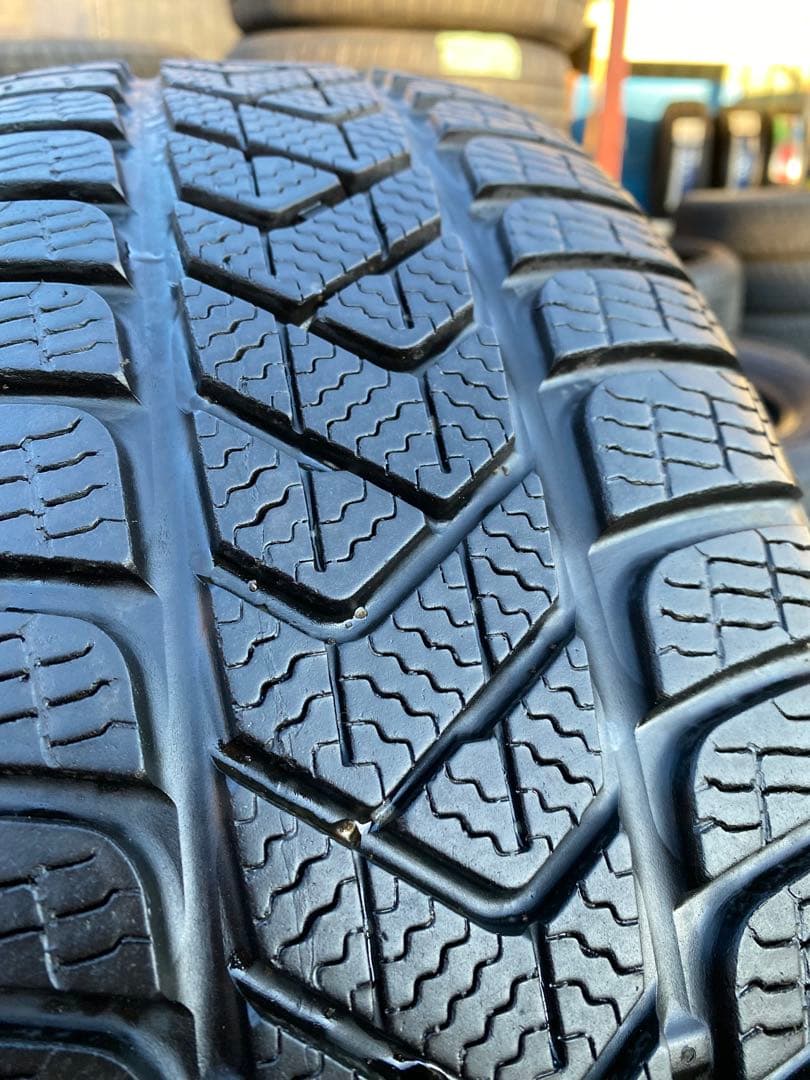 PIRELLI SOTTOZERO3 205/55/17 4本セット送料込み