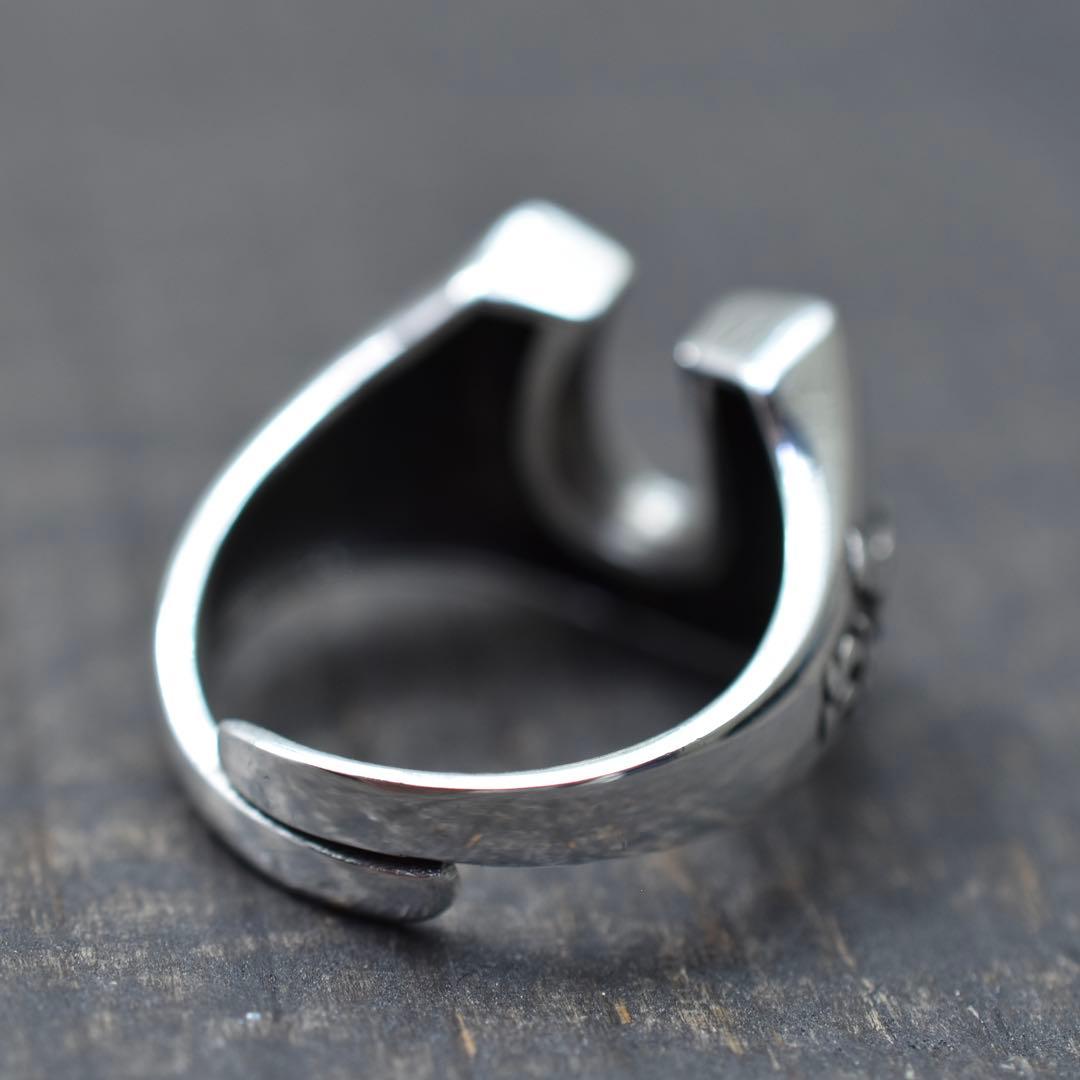 フリーサイズ シルバー925ホースシュー　ココペリ　インディアンジュエリー