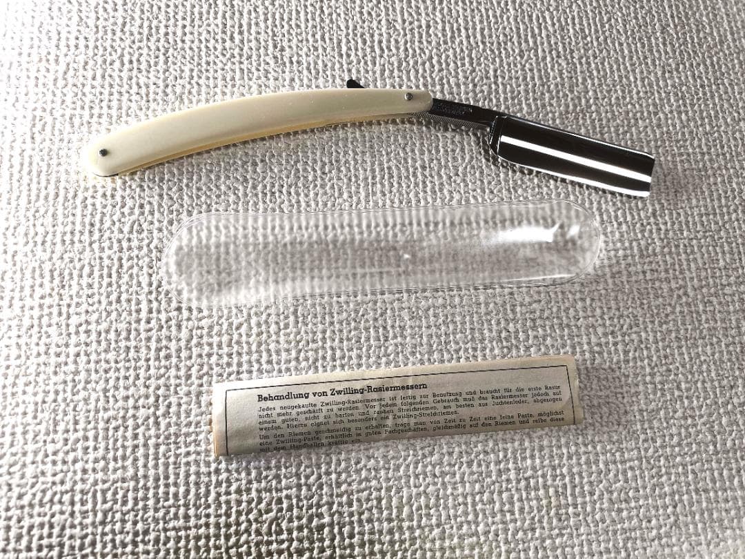 J.A. HENCKELS 剃刀 ストレートレザー ドイツ製 ケース付