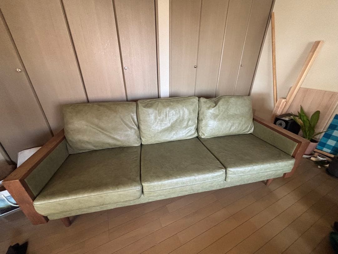 合成皮革 3人掛けソファ 木製フレーム