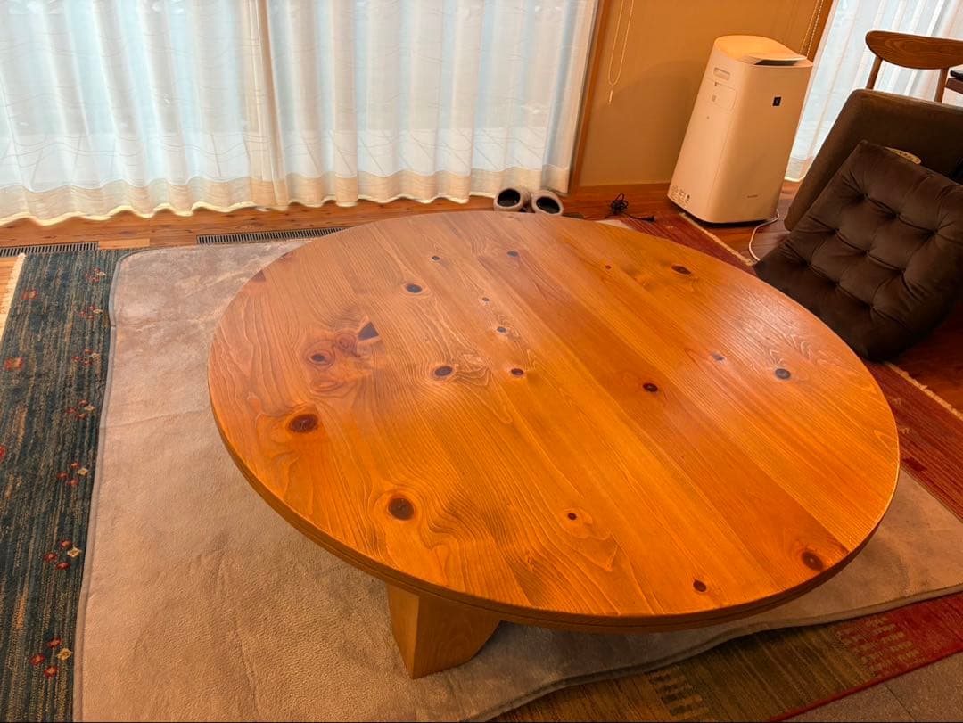 ACTUS テーブル 木製円卓　木目が綺麗　直径140cm