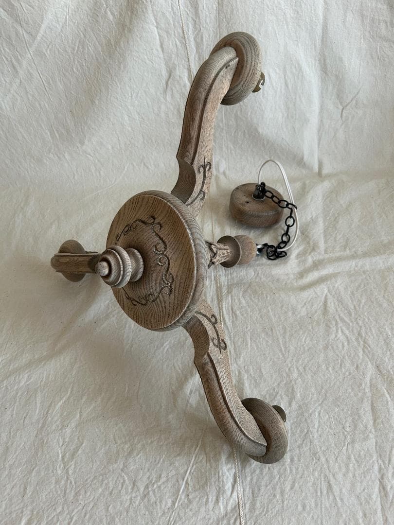 フランスアンティーク　木製シャンデリア　３灯　シャビー　店舗什器