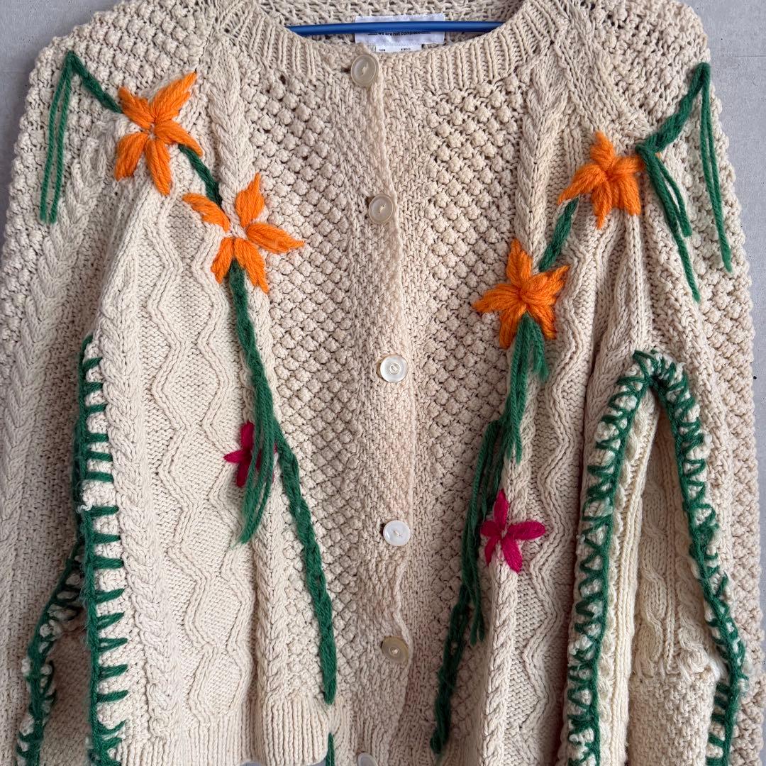 【discovered】花柄刺繍 ベージュ ニットカーディガン
